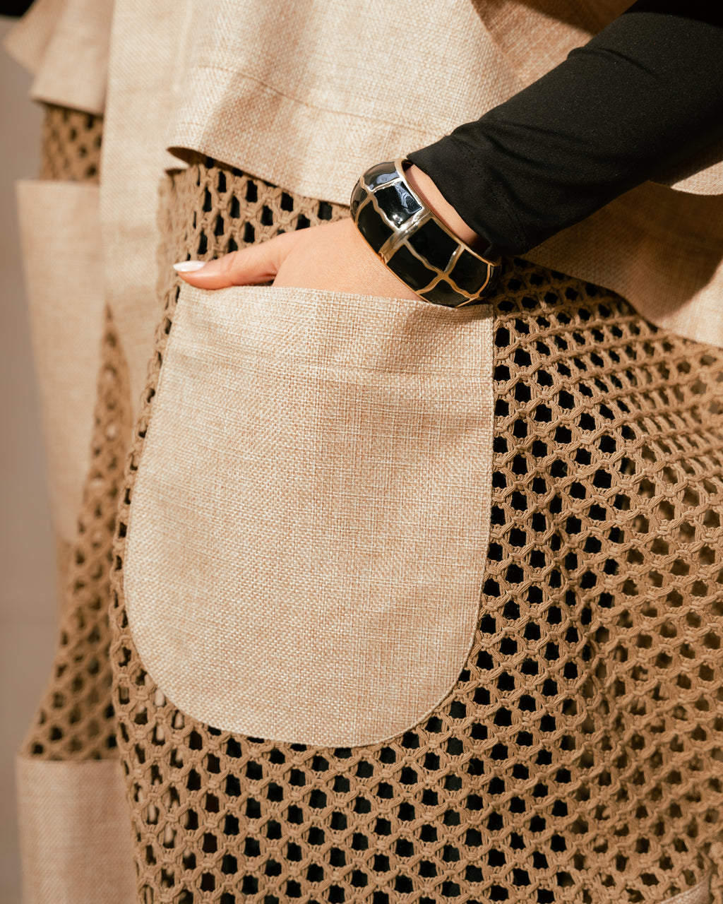 The Eclipse Cape — Sandstone Linen Edition