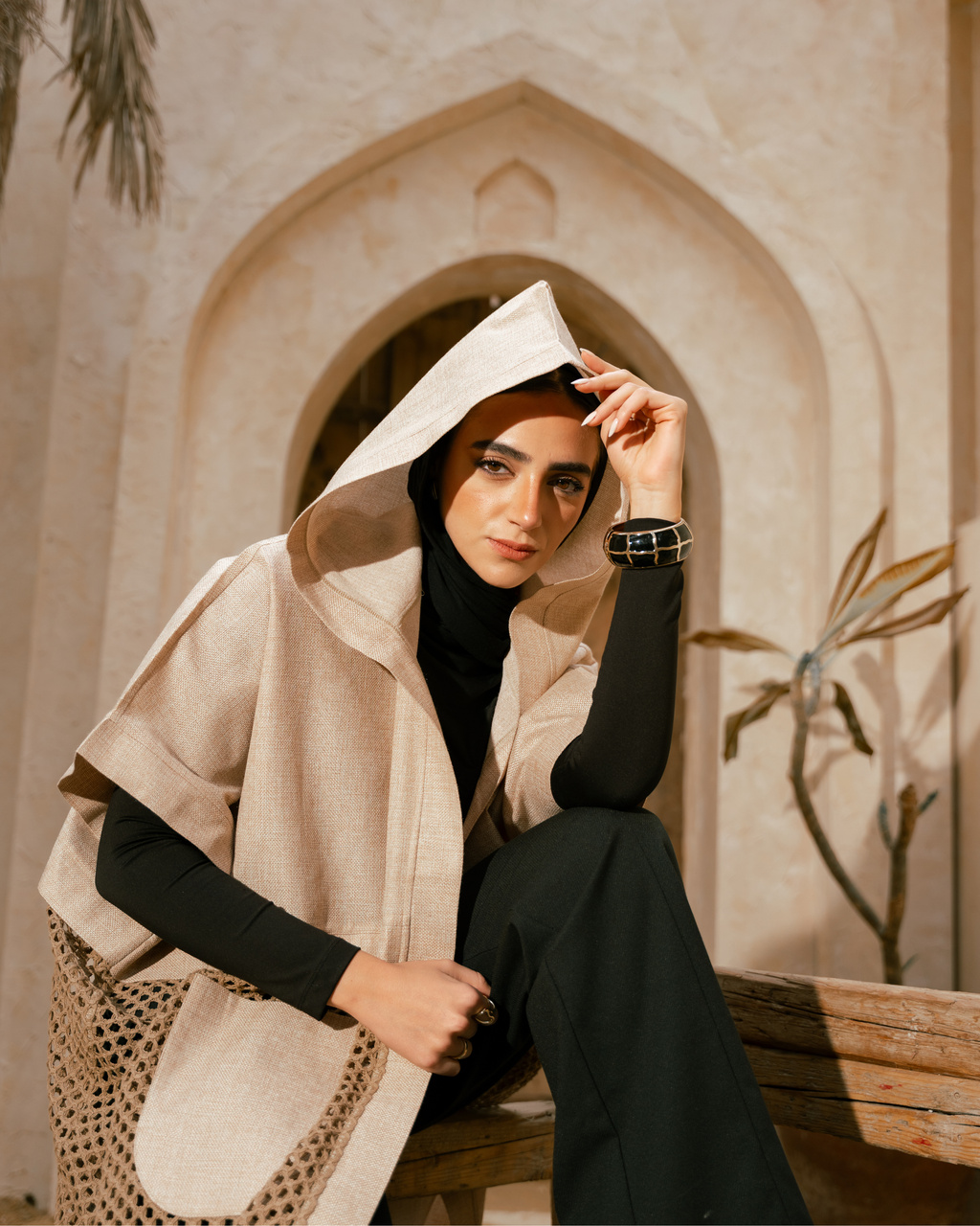 The Eclipse Cape — Sandstone Linen Edition