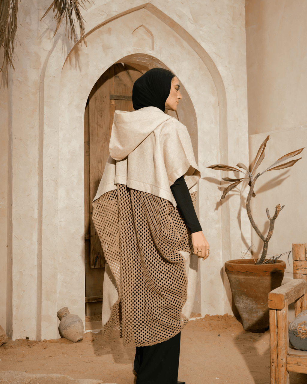 The Eclipse Cape — Sandstone Linen Edition