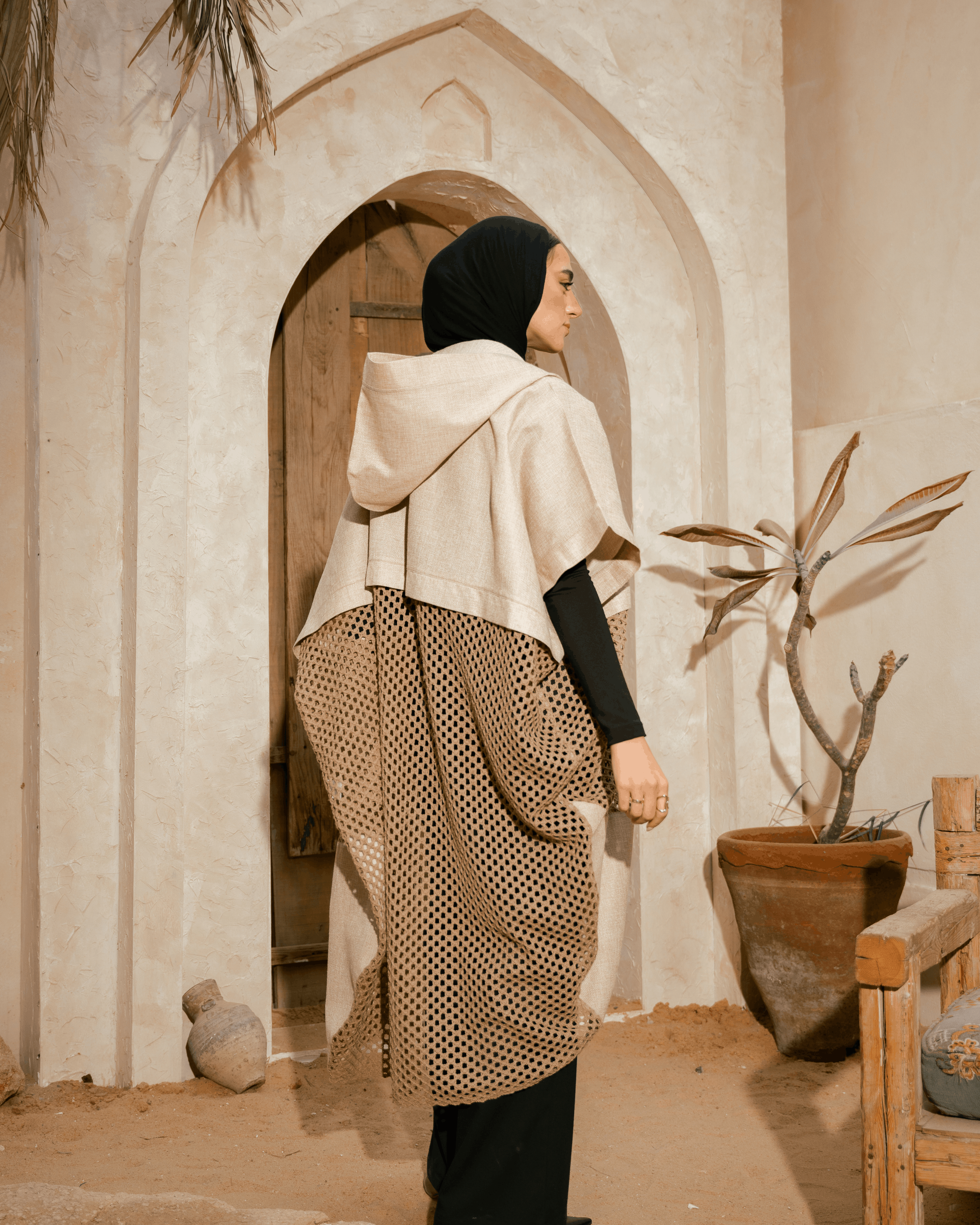The Eclipse Cape — Sandstone Linen Edition